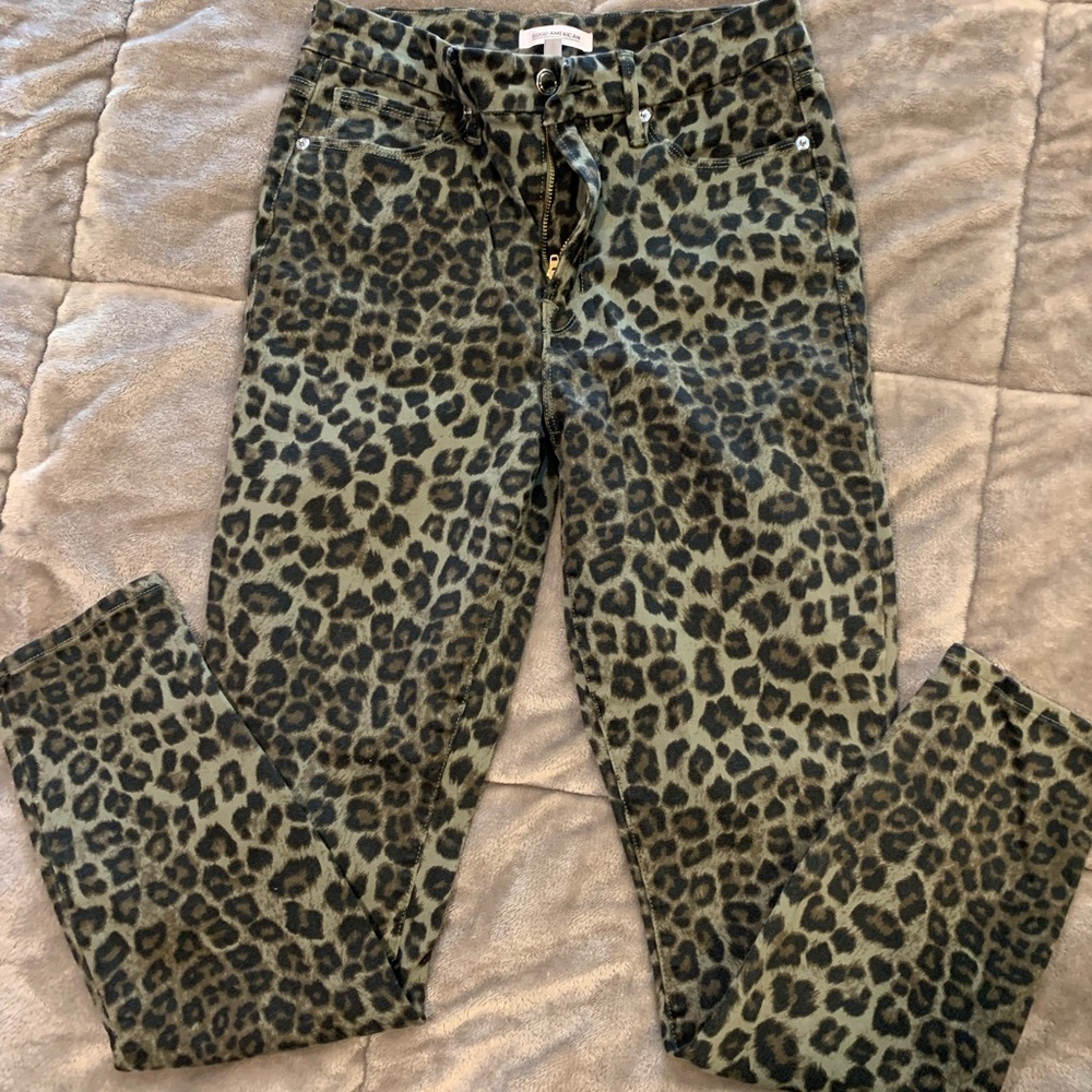 Good American “good waist crop” - Picture 2 of 6